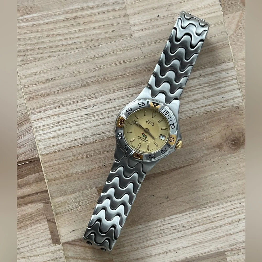 ESQ Super Rare Freedom Ladies Diver Watch Gold-Tone Dial Weave Bracelet Date